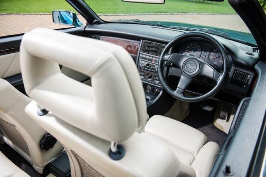 Интерьер Audi 80 Cabriolet ex-Princess Diana 1994 года  (фото 9 из 13)